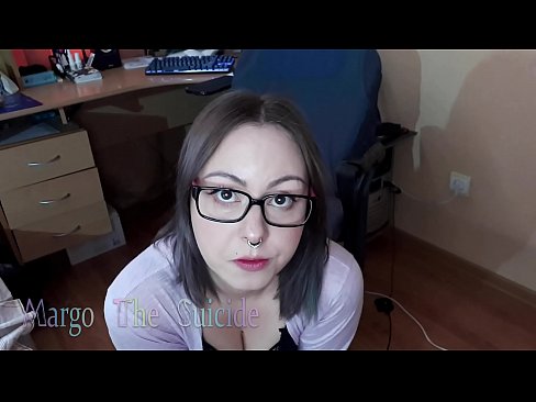 ❤️ Sexy Girl with Glasses Sucks Dildo Deeply on Camera ❌ Video sialan pada kami ️❤