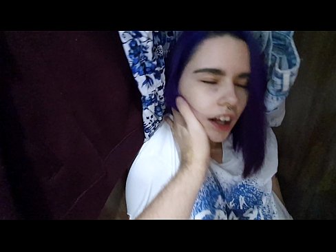 ❤️ Menemukan adikku di lemari dan membantunya cum ❌ Video sialan pada kami ️❤